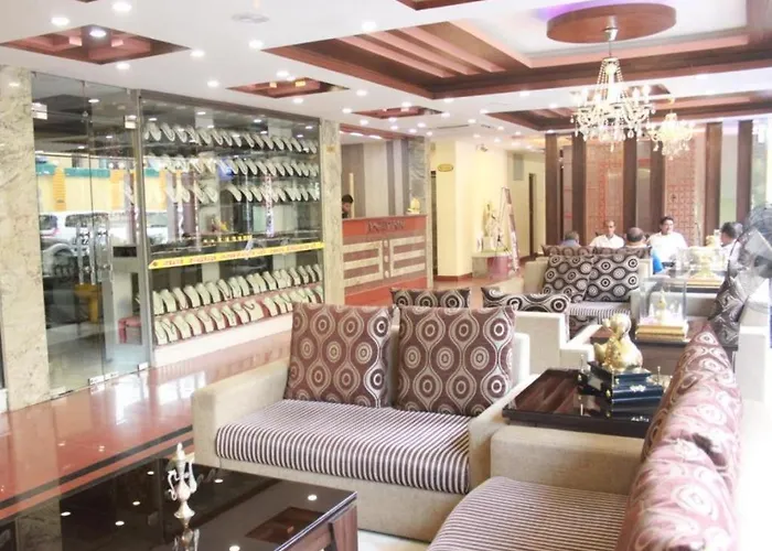 Hotel Mahadev 3*