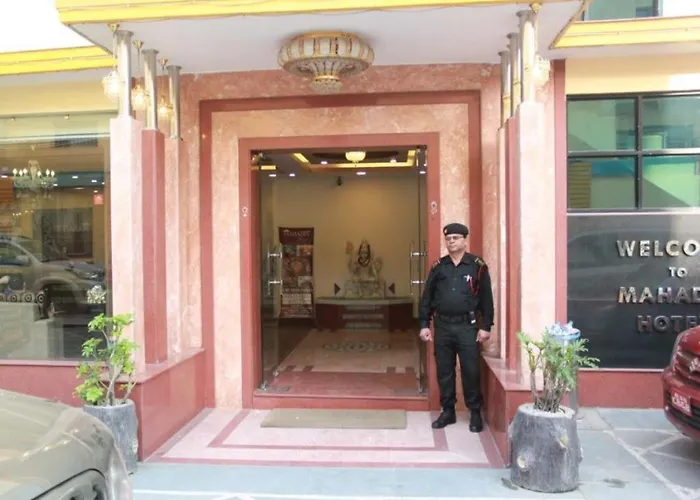 Hotel Mahadev 3*