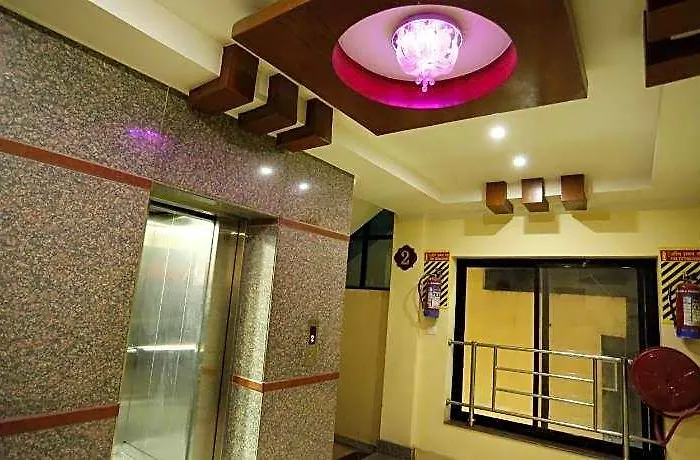 Mahadev Hotel