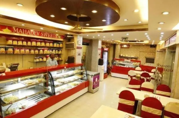 Hotel Mahadev 3*